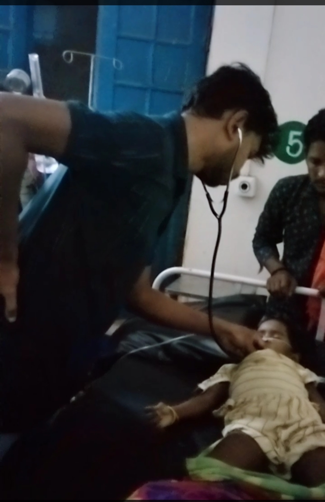 भगवान भरोसे चल रहा  धरमजयगढ़ सिविल हॉस्पिटल एक मासूम आदिवासी बिटिया की चली गई जान ।जाने क्या है कारण